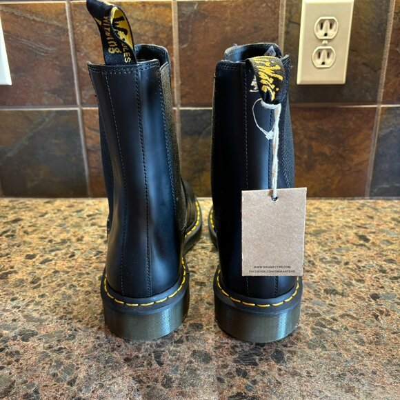 New Dr. Doc Martens Air Wair Men's 2976 HI Chelsea Boot 11 Black Smooth Leather - Picture 7 of 12